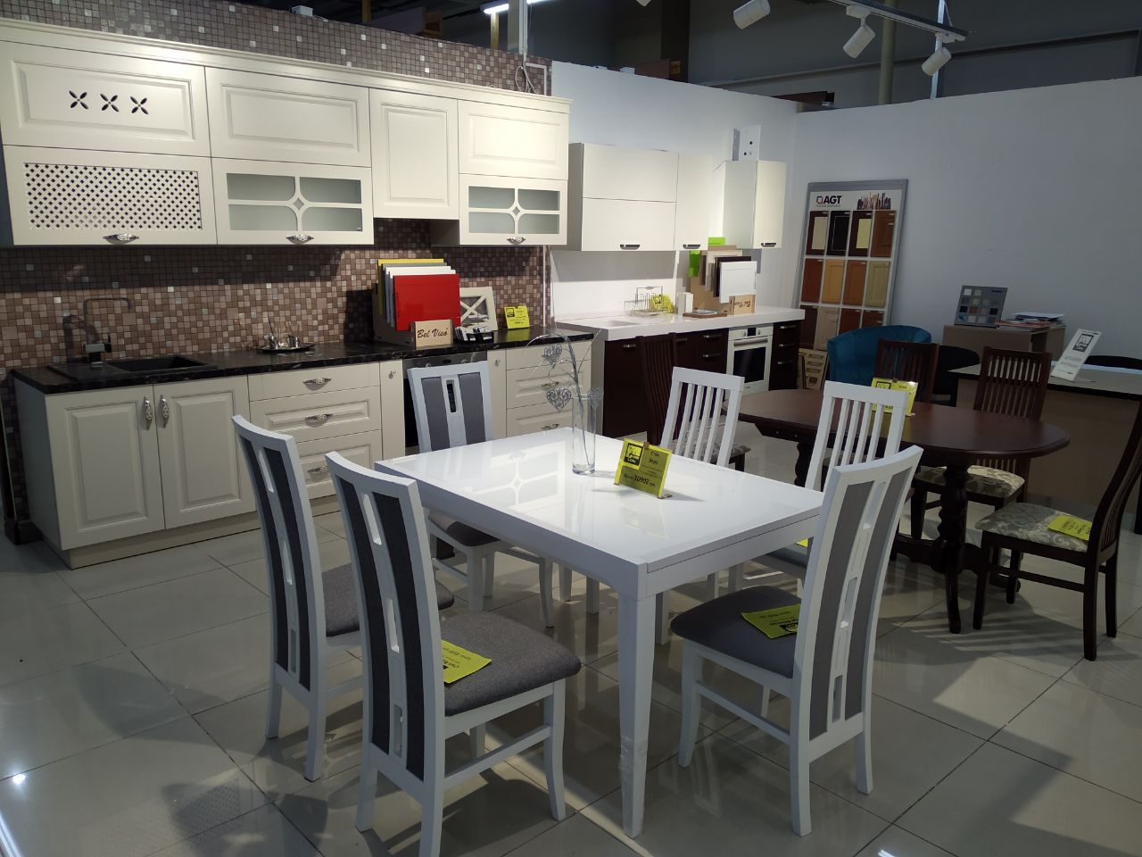  - kiev.karavan.com.ua